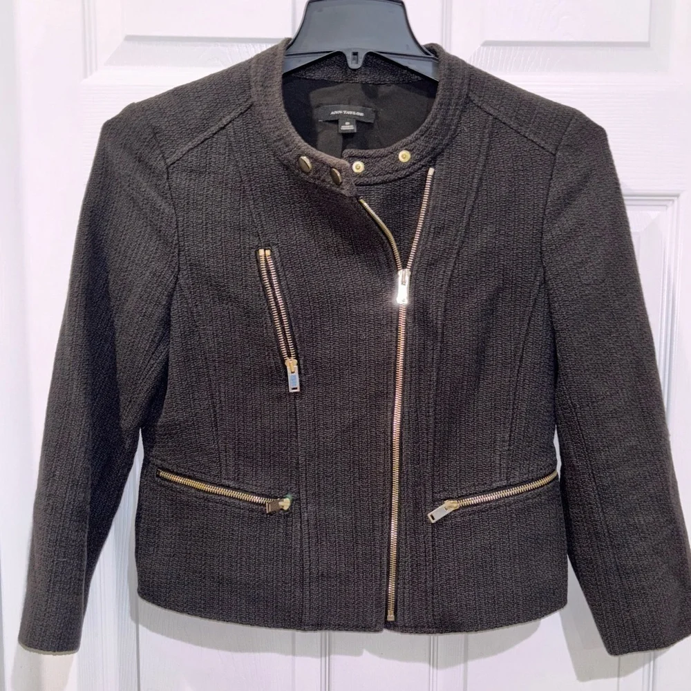 Ann Taylor Black Off Center Front gold Zipper Closure Blazer Suit Jacket  SZ 8‌‌